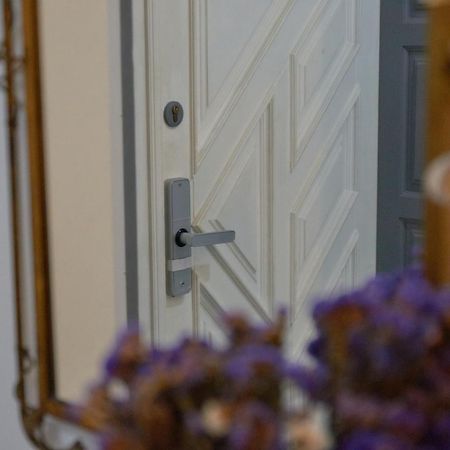 White Door Apartments Heart Of Odessa 4 Экстерьер фото