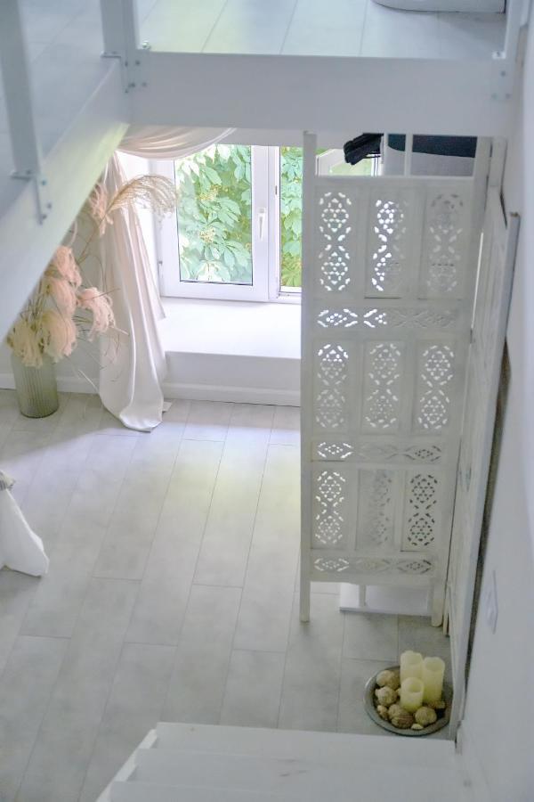 White Door Apartments Heart Of Odessa 4 Экстерьер фото